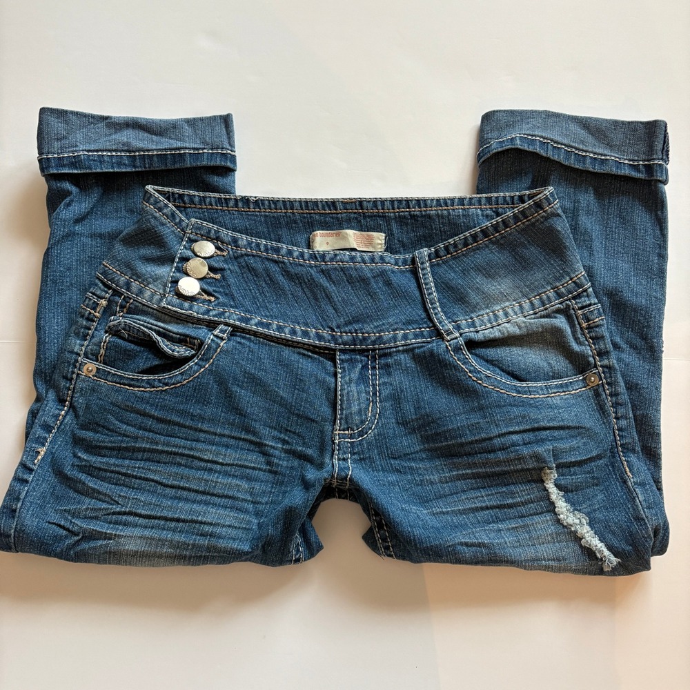 No Boundaries Size 9 Y2K Capri Jeans Embroidered Western Flap Pocket Denim